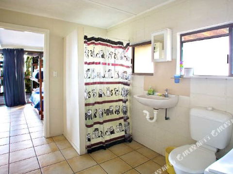 1770 Beach Accommodation Elliot Lodge - Accommodation Broadbeach 1