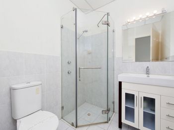 Sandy Point Road Unit 337 265 Pacific Blue - Accommodation Broadbeach 5