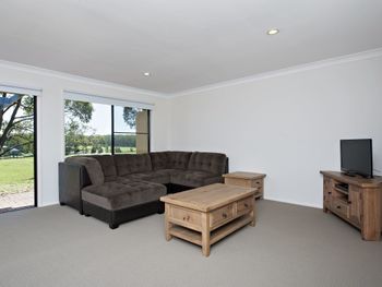 Villa 127 Horizons Golf Resort - Accommodation Broadbeach 6