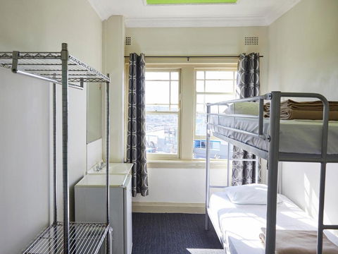 Noah's Bondi - Hostel - Accommodation Broadbeach 3