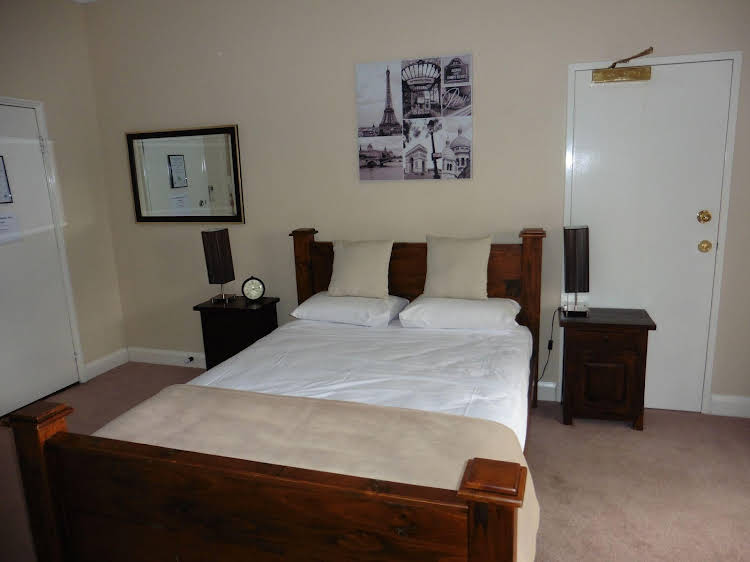 Jaloran WA Accommodation Broadbeach