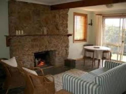 Mistover Cottage - Accommodation Broadbeach 0