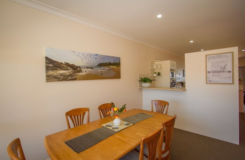 Meridian Beachside Apartments - Accommodation Broadbeach 5