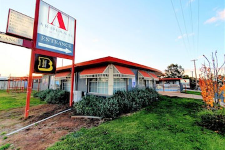 North Yalgogrin NSW Accommodation Broadbeach