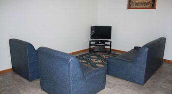 Cervantes Holiday Homes - Accommodation Broadbeach 5
