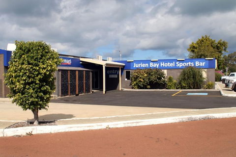 Jurien Bay Hotel - Accommodation Broadbeach 1