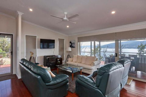 Esperance Landing - Accommodation Broadbeach 3