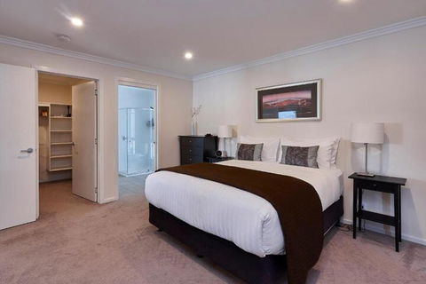 Esperance Landing - Accommodation Broadbeach 6