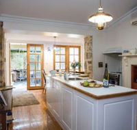 Wishing Well Cottage - Accommodation Broadbeach