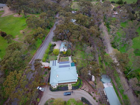 St Helens Country Cottages - Accommodation Broadbeach 0
