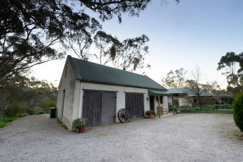 St Helens Country Cottages - Accommodation Broadbeach 1