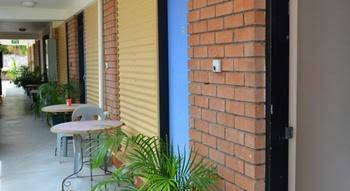 Barramundi Lodge - Accommodation Broadbeach 1
