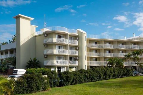 Cabarita Lake Apartments - Accommodation Broadbeach 1