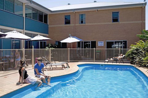 Coffs Harbour YHA Hostel / Backpackers - Accommodation Broadbeach 1