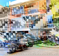 Bay Breeze Boutique Accommodation - Accommodation Broadbeach