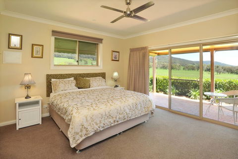 Langbrook Estate Cottages - Accommodation Broadbeach 7