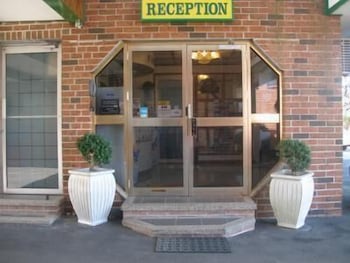 Mount Kuring-gai Motel - Accommodation Broadbeach 2