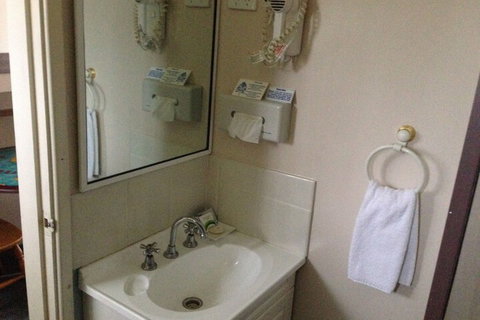 Taree Country Motel - Accommodation Broadbeach 3