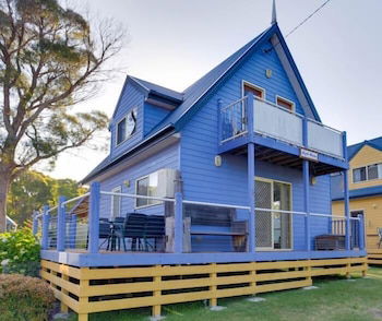 Greens Beach TAS Accommodation Broadbeach