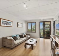 McAuleys Beach House - Accommodation Broadbeach