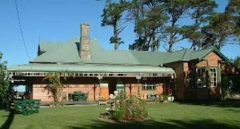 Newfield VIC Accommodation Broadbeach