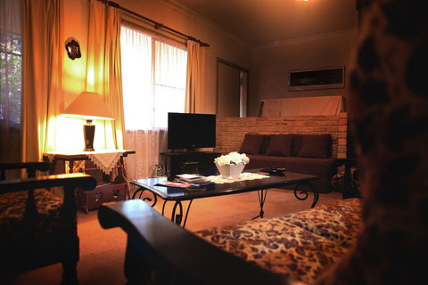 Enderslie House Bed & Breakfast - Accommodation Broadbeach 5
