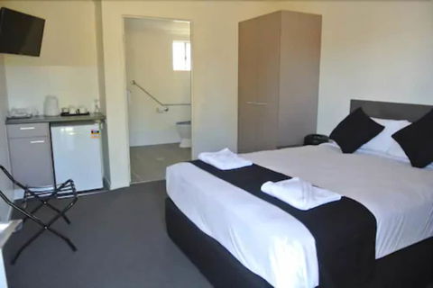 Dooleys Springsure Tavern And Motel - Accommodation Broadbeach 5