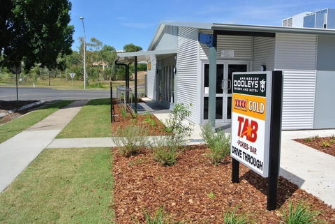 Dooleys Springsure Tavern And Motel - Accommodation Broadbeach 2