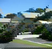 Pepper Tree Cabins - Accommodation Broadbeach
