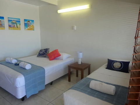 The Pearly Shell Motel - Accommodation Broadbeach 3