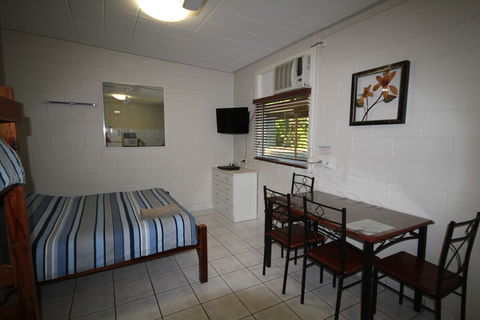 Seaforth Holiday Units - Accommodation Broadbeach 6