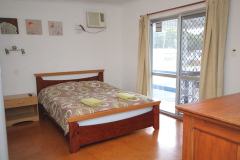 Seaforth Holiday Units - Accommodation Broadbeach 1