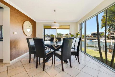Pandanus Waterhouse - Accommodation Broadbeach 2