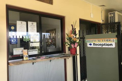 Tropical Lodge - Accommodation Broadbeach 0