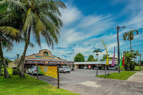 Tropical Lodge - Accommodation Broadbeach 2