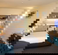 Shoreline Hotel - Accommodation Broadbeach