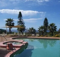 Diamond Beach Holiday Park - Accommodation Broadbeach
