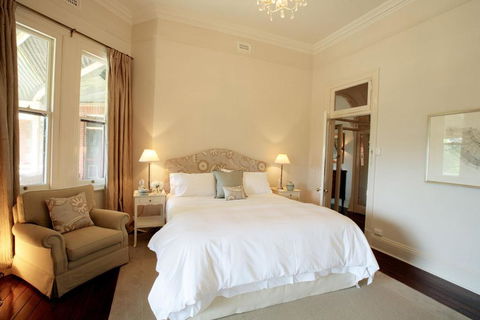 Laurelville - Accommodation Broadbeach 4