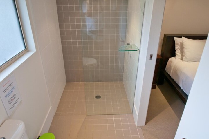 Red Rock NSW Accommodation Broadbeach
