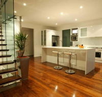 Ticies by the Sea - Accommodation Broadbeach
