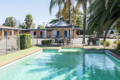 Plainsman Motel - Accommodation Broadbeach 1