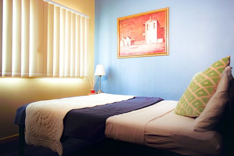 Banana Bender Backpackers - Accommodation Broadbeach 4