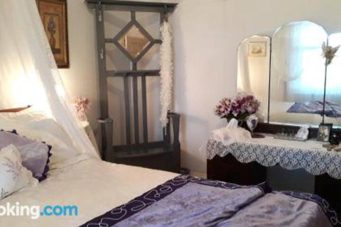A Miners Rest - Accommodation Broadbeach 7