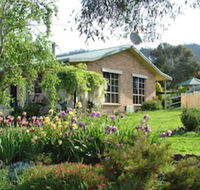 Halls on Falls Homestead - Accommodation Broadbeach