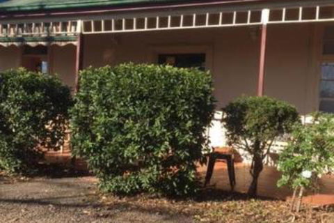 Catania Cottage & Farmhouse - Accommodation Broadbeach 2
