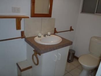 Beachside Holiday Units - Accommodation Broadbeach 5