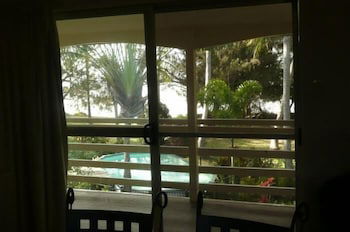 Beachside Holiday Units - Accommodation Broadbeach 3