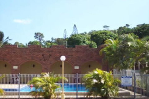 Castle Motor Lodge - Accommodation Broadbeach 2