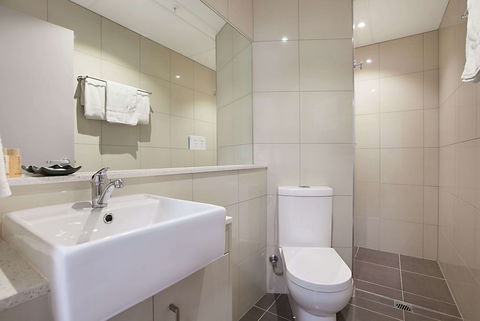 Ramada Suites By Wyndham Zen Quarter Darwin - Accommodation Broadbeach 4
