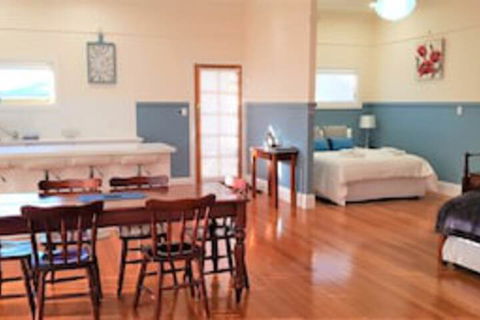 Coppers Hill Private Accommodation - Accommodation Broadbeach 0